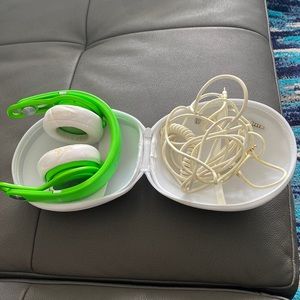 Dr Dre beats mixr green and white headphones